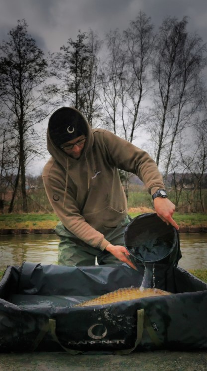 CCMooreFrance1's tweet photo. Peu importe la saison et on ne le dira jamais assez, arroser son poisson est un geste simple mais primordial.
#ccmoore https://t.co/Tj96RToFSF