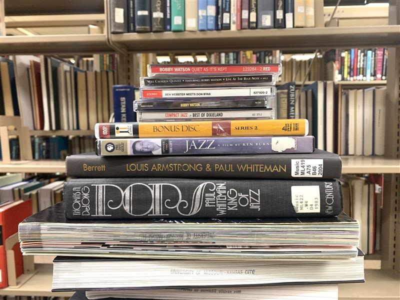 umkcmusicmedia's tweet photo. Happy Birthday to jazz musicians Paul Whiteman, Herb Hall, Tete Montoliu, and Orrin Evans! These legends can be in found on items across our collection and many more in the @marrsoundarchives! #HappyBirthday #UMKCLibraries #Jazz https://t.co/UkabrFDMRo