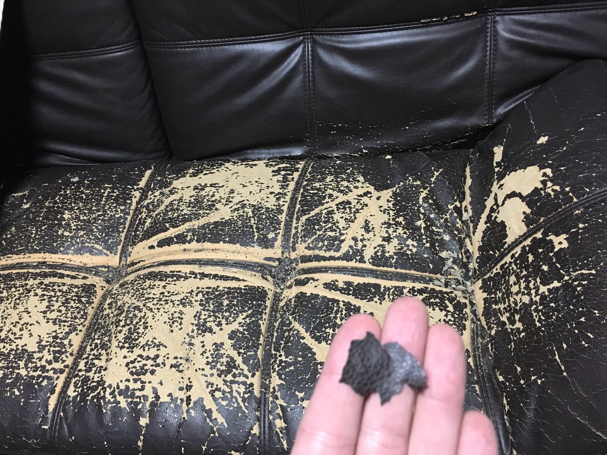 AguinetFranck's tweet photo. Suite a mes réclamations concernant leur canapé Denver. #MaisonsduMonde m'a bloqué sur Facebook, Twitter, Après 6 mois d'attente 20 € m'ont été offert. Car pour eux il est normal qu'un canapé se dégrade au bout de 5 ans ! En vrai 3 ans ! #MDM_FR #MDM_ES #MDM_EN #mymdm #MDM_IT https://t.co/aiCYjzKqJ8