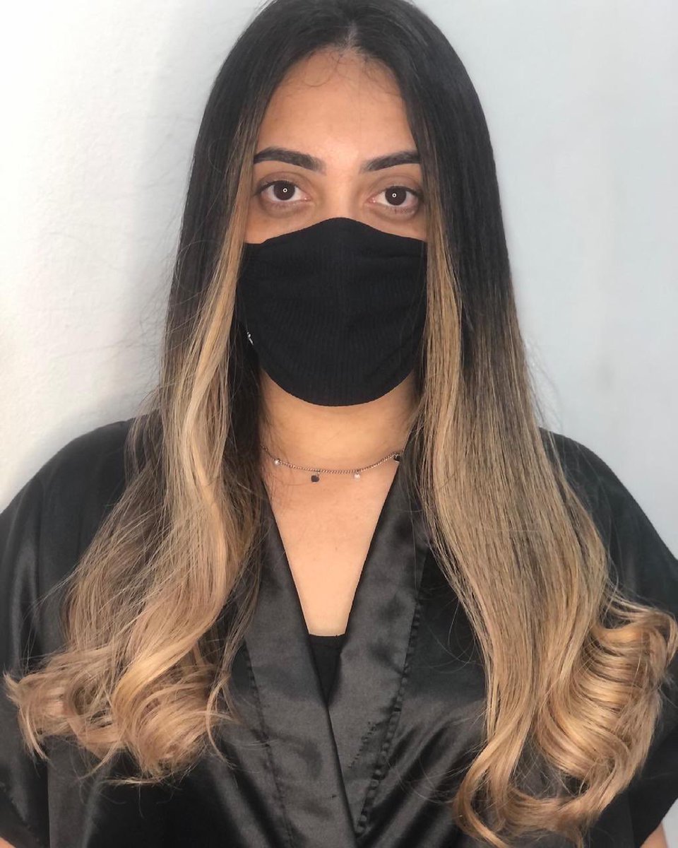 larissadiasld's tweet photo. Fotos desse morena iluminada na linda da catarinaalzendadesigner 🥰🥰
.
.
.
#morenailuminada #iluminada #morenasiluminadas #mechasiluminadas #mechas #cabelosaudavel #cabelolindo #cabeleireira #transformação #antesedepois #cabelosaudavel https://t.co/lJLqgPwB5M