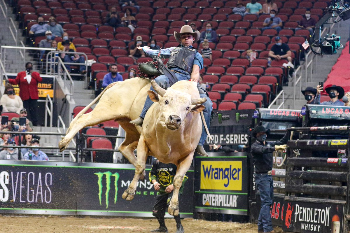 kfc_yumcenter's tweet photo. We had a great night at @pbr yesterday. Tickets are still available for today’s 1:45 PM event!

🎟: https://t.co/tiqfUBXBZa

 Check out our stories to stay up to date on all of #VenueShield policies and procedures. 

📸: Linda Doane https://t.co/5z8fhkv3qo