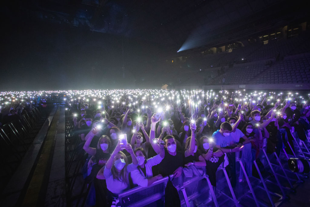 Konser Musik Percobaan di Barcelona Dihadiri 5.000 Orang Tanpa Social Distancing!