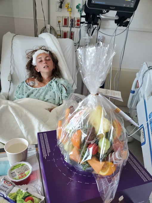 Thank you @teambrian2016 for the beautiful fruit basket. Honestly thank you. As you see she loved it<a class="tags" href="/tag/teambrian2016">@teambrian2016</a>