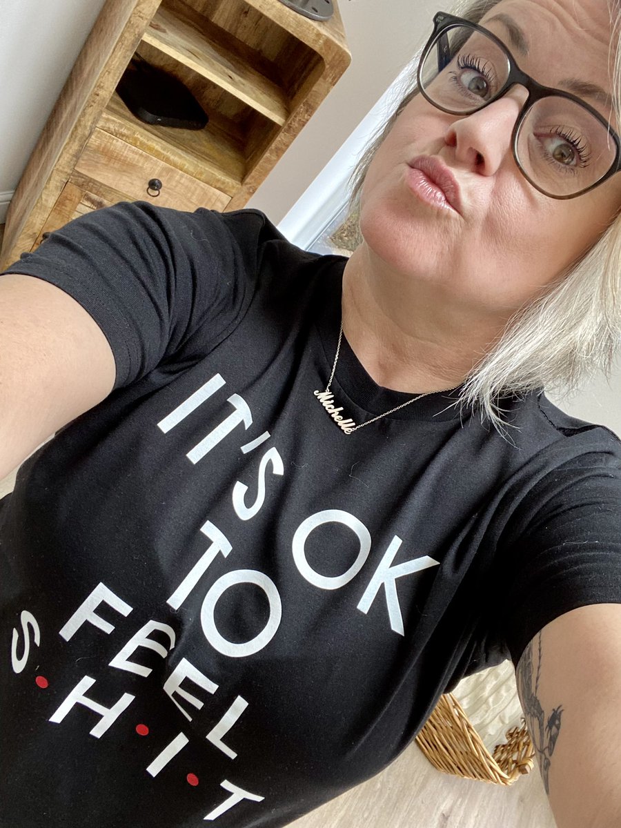 Michellelees024's tweet photo. Am loving my new tee 🥰🥰In support of Young Minds UK - ‘It’s ok to feel shit'
100% profit from every T-shirt sale goes to Young mindsUK. Helping all who reach out 🙌🏼

Available at: https://t.co/oNpSb2yvcS 
#Itsoktofeelshit  #YoungMindsUK #SoHappyinTown #MentalHealthAwareness https://t.co/T8VmRE685a