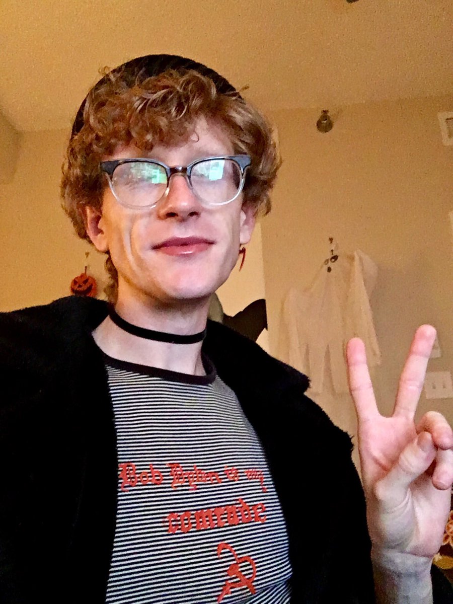 homeiswhereband's tweet image. no music no jokes today pls sign the petition in the replies @Skatunenetwork made a great post about the HB1 bill allowing the police, military &amp;amp; state to dictate what a protest is this gives them the right to fucking kill you protester or just near a protest &amp;amp; more. pic for algo