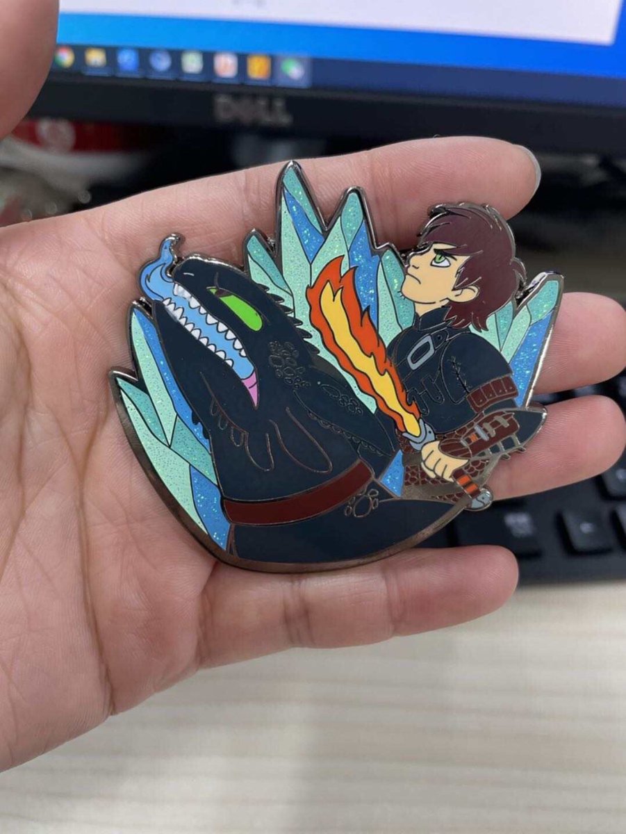 HTTYDzine's tweet photo. A little update for you all! Here are our enamel pin samples, &amp; we're delighted with them, so we've told our manufacturer to go ahead with full production of these pins!

We cannot thank @Ferisae_  &amp; @Kandymation enough for these beyond beautiful designs; you are both amazing! https://t.co/y37vH8p00C