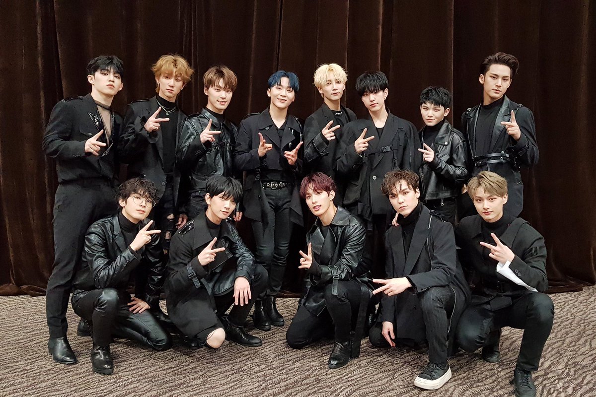 unsealed album or cash giveaway 🌟

- rt &amp; like 
- follow <a href="/izzyahgurl/">izzy ‎✩ ‎</a> 
- turn notifs on
- reply #SEVENTEEN + <a href="/pledis_17/">세븐틴(SEVENTEEN)</a> 
- ends : tomorrow ^^