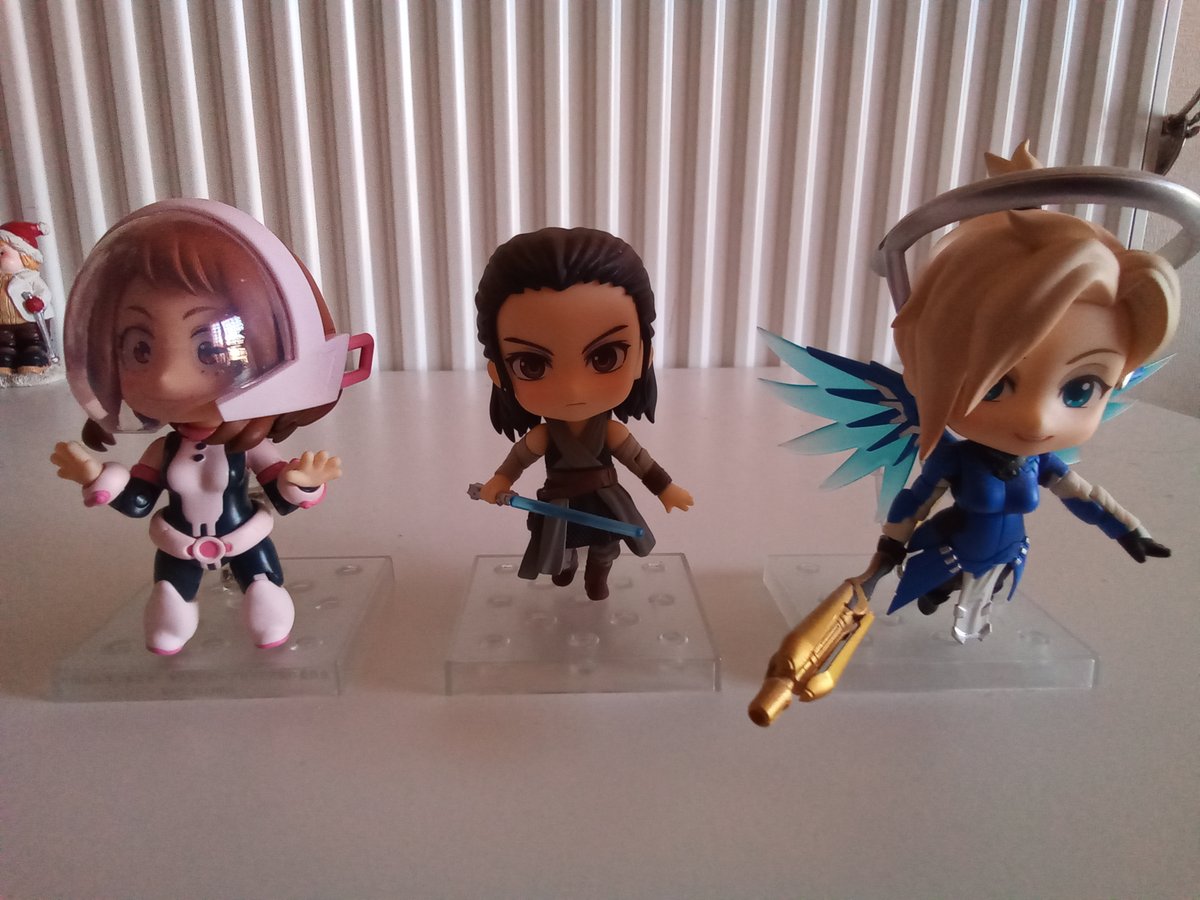 Pikopawl's tweet photo. @Themiscyra_co Bon c'est pas toutes à proprement parler des Super Héroïnes, mais elles sont cool quand même 🥺 https://t.co/19LakjDuos