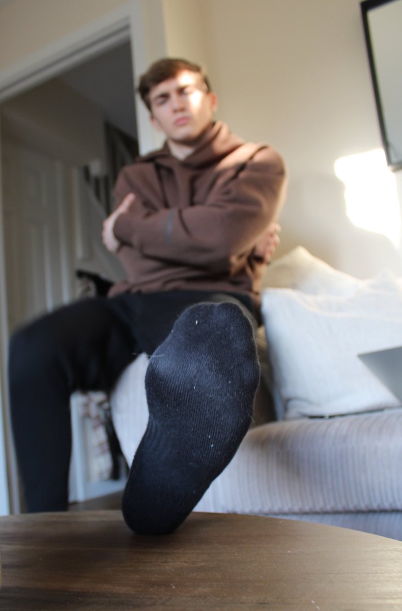 AlphaGodAlex's tweet photo. RT and follow for a chance to win this pair of three day worn socks 😏🐷

I’ll pick the winner later tonight ✅ https://t.co/cwSvWSYSEy