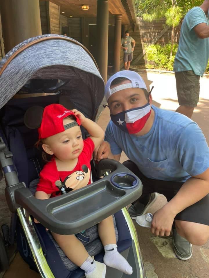 dfloresiii's tweet photo. My son sure is enjoying Magic Kingdom 🏰 https://t.co/2EOmdGuiFd