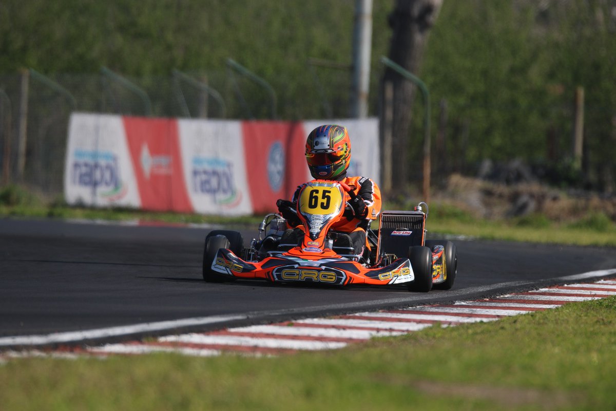 Corazondef1's tweet image. 🔴LOS DOS A LA FINAL !!! 
#SuperMasterSeries #WSK 🇮🇹

@Gior_carrara32 🇦🇷 P15 (P30) Novalux @JorgePescador11 🇦🇷🇪🇸 P9(P18) CRG 
Completaron la prefinal en Sarno y estarán largando la final #KZ2 a partir de las 10.25hs 
📸 @Fotocar13
La podes ver por acá 👇
wskarting.it/live_streaming…