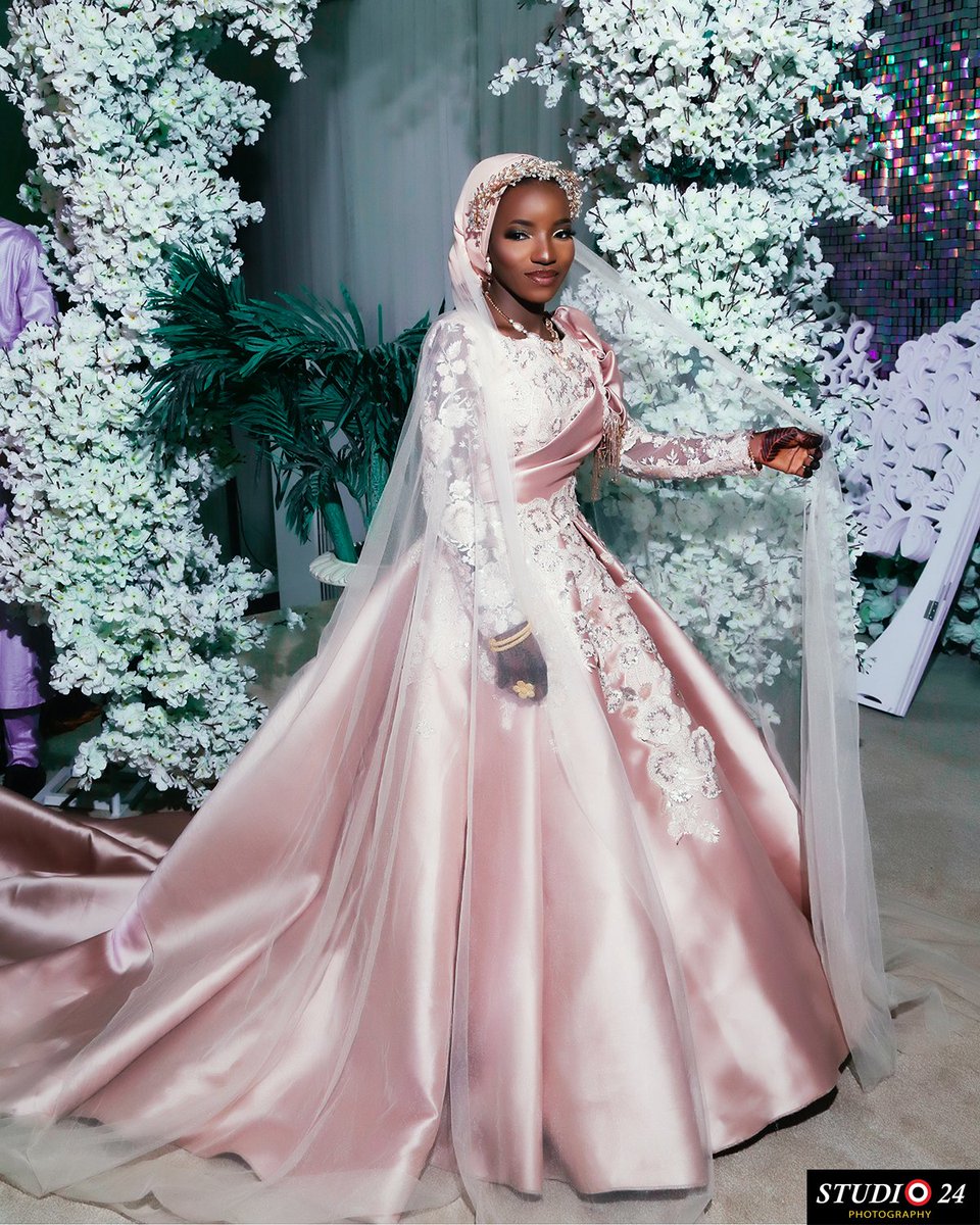 Studio24arewa's tweet photo. Congratulations (Salima Sani)you made such a beautiful bride,we believe you will also be a wonderful wife #alhamdulilah 🙏
.
For your wedding coverage (photography &amp; videography)In any location in Nigeria @Studio24nigeria is your plug 📸
.
Location:Studio24(1 Audu kaboul Way,Kano https://t.co/yh1rgYSgGR