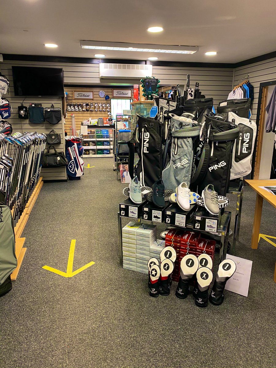 ianwalley's tweet photo. Last minute prep this morning ready for tomorrow along with a sneaky look down the 1st! 💪⛳️😍 https://t.co/bOLruvIoyY