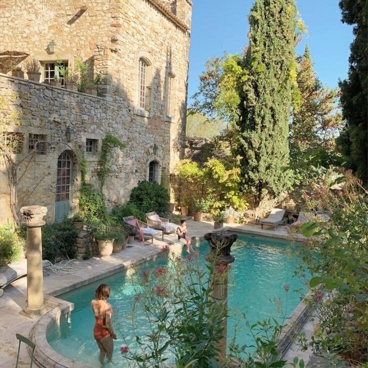 pamelabarnik's tweet image. currently dreaming of a place like this