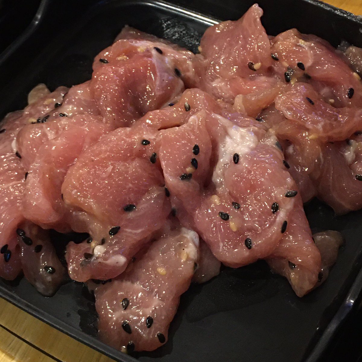 ร้านชาบูเดี๋ยวนี้มีเนื้อช้างด้วยหรอ เห็นมีงา