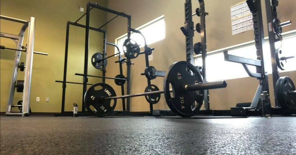 The best injury prevention I know of is a solid, monitored lifting program. Lifting with the correct form and progressive program helps the joints stay healthy and can provide a foundation for endurance work.
.
#mattixmultisport #mattixmultisportcoaching #fecikendurance #dea…