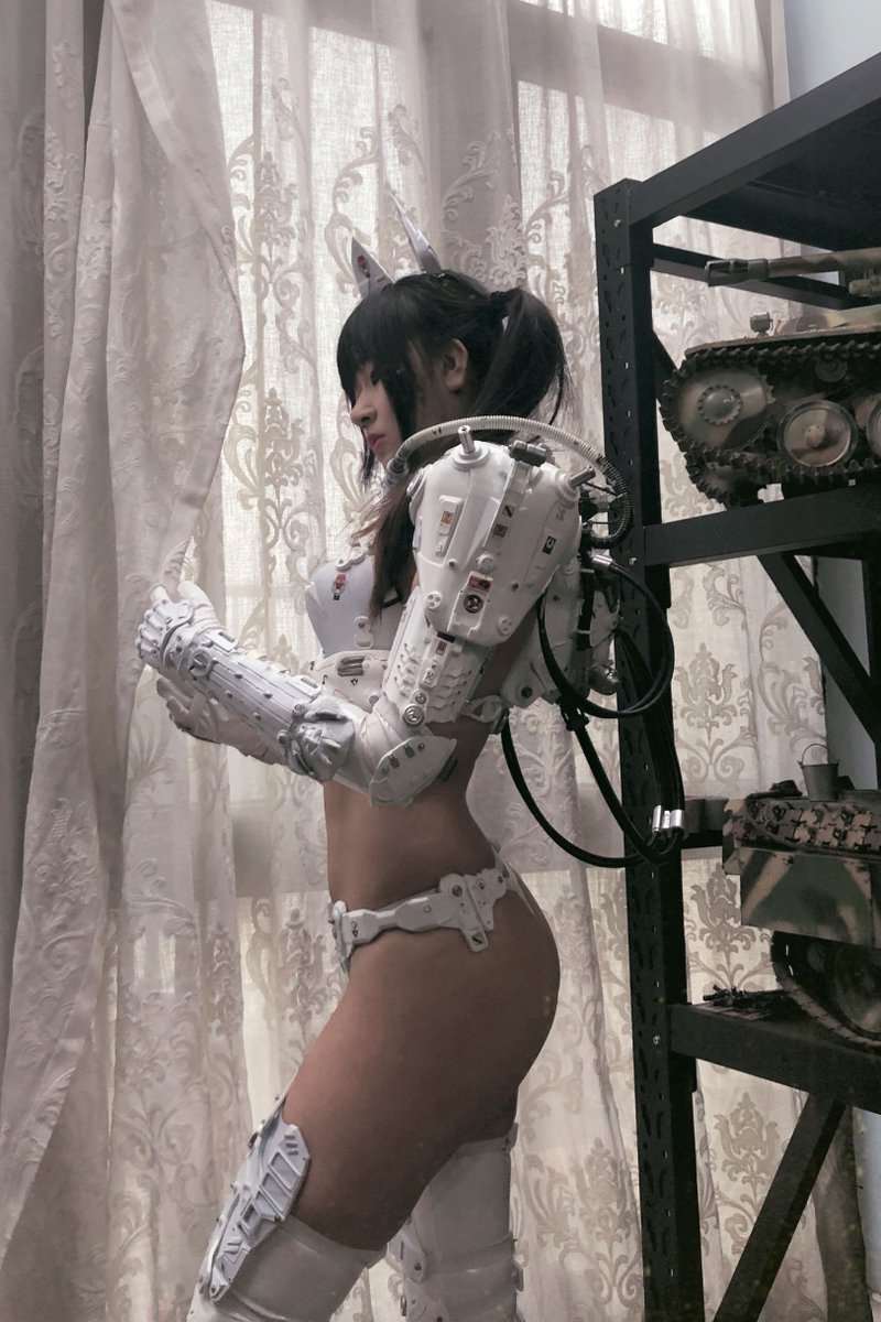 The white exoskeleton set is basically completed😋😋 