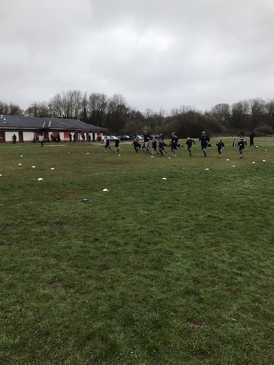 AdamDovePE's tweet photo. Things you LOVE to see 🙌 wicked morning visiting @whitchurchrfcMJ and @RhiwbinaRFC_MJ. Well done all 👏

Big numbers, big smiles, big day 👊

@WRU_Community 

#rugbyunion https://t.co/gnNDiYTSqJ