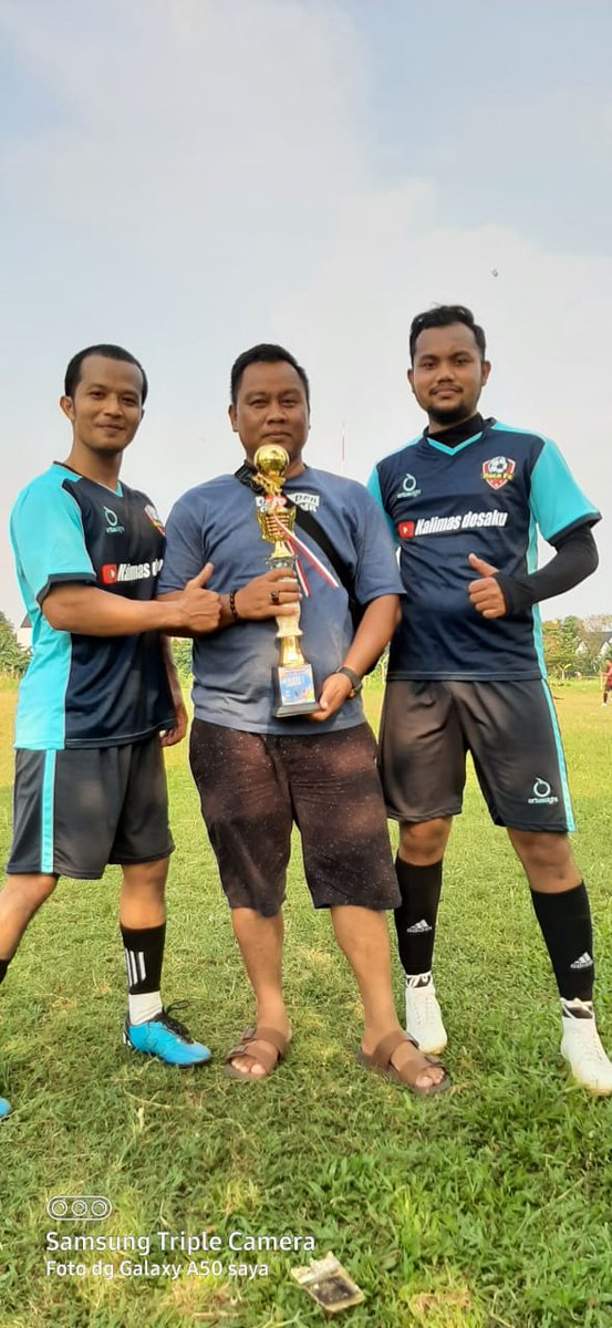 MujiKalimasada's tweet photo. BOCA fc adalah 
Tim sepakbola perantau desa Kalimas  yg berdomisili di wilayah Jakarta dan sekitarnya, terbentuk untuk menjalin silaturahim sesama warga perantau 
Hari ini kembali meraih prestasi 
Salam sedesa 
#BersamaMbangunDesa
@Kalimas_DesaID https://t.co/qP2frkTkWB