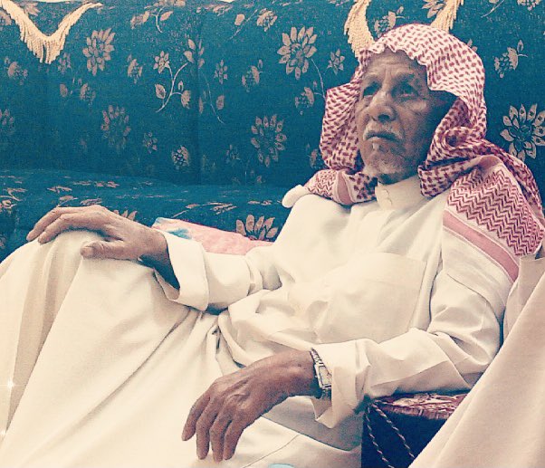 Saeedzhrani's tweet photo. هذه الأرض فقدت اليوم جبلاً شامخا كان أهلها يسمونه جبل الشيمة والكرم.
رحم الله عمي الشيخ محمد الدحيه،وجبر قلوب كثيرين أصبحوا أيتاماً بفقده أقلهم أهله.
عزائي الكبير لأبي الذي فقد بموته أباً عظيماً وابناً باراً وصديق حياة وكفاح وسيل من الفعل الجميل والمواقف.
إنا لله وإنا إليه راجعون https://t.co/19RZEV008V