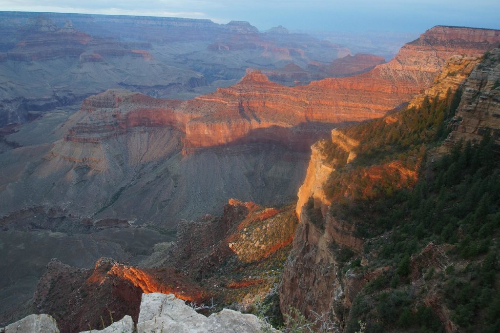 Reason #138 to move to central Arizona ... fans won’t be sent home early from the stadium due to a tornado watch. Stay tuned to find out when our game vs the @TulsaDesperados will be rescheduled. <a href="/simulationfl/">Simulation Football League</a> #GottaBeatEmTwice