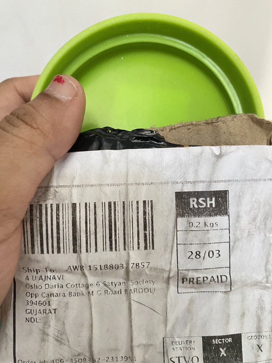 ajnavimaya's tweet photo. @amazonnews @amazon @amazonIN @AmazonHelp @JeffBezos @ANI @Jeff_Bezoz_bot Amazon seller fraudulent. We ordered a set of 6 tea cups instead of tea cups we have received an old cap of a jar. https://t.co/kYcnxnEdQE