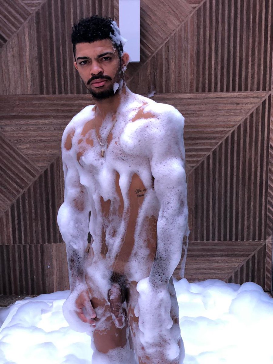 boyscrush4's tweet photo. peludo ou lindinho !? 😏🤭
@jogador_lucao https://t.co/5F3Q3aU7Zo