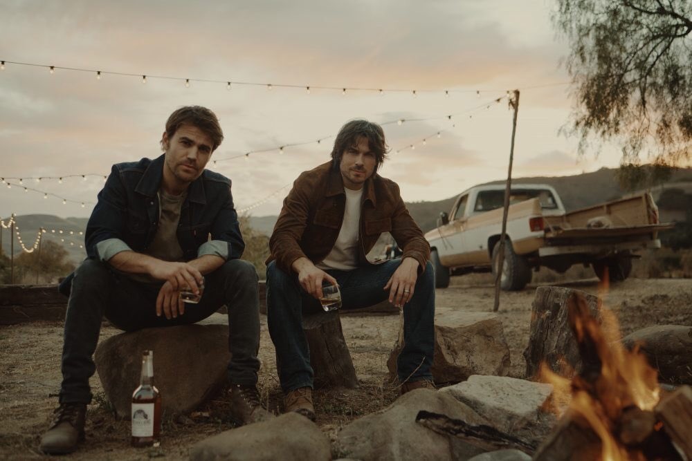 IanFansBR's tweet photo. 📷 Ian Somerhalder e Paul Wesley por Dean Bradshaw. https://t.co/svYReNtc94