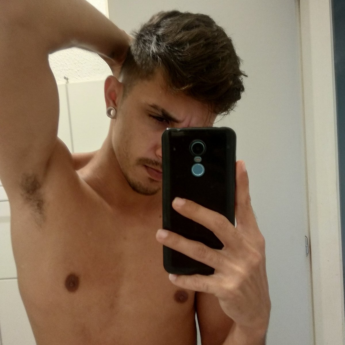 boyscrush4's tweet photo. @_Sexwell 🔥🤭 https://t.co/2ZIyBt4LbK
