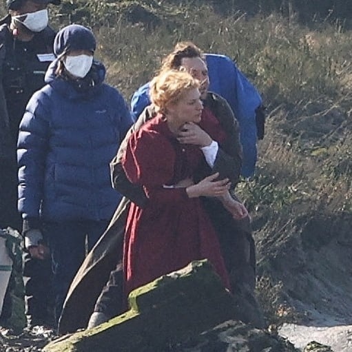 maryensenada's tweet image. Tom Hiddleston y Claire Danes en el set de "The Essex Serpent", el 23 de Marzo. (Fuente: Torrilla, Weibo) #WilliamRansome #CoraSeaborne #TheEssexSerpent #TomHiddleston #ClaireDanes
