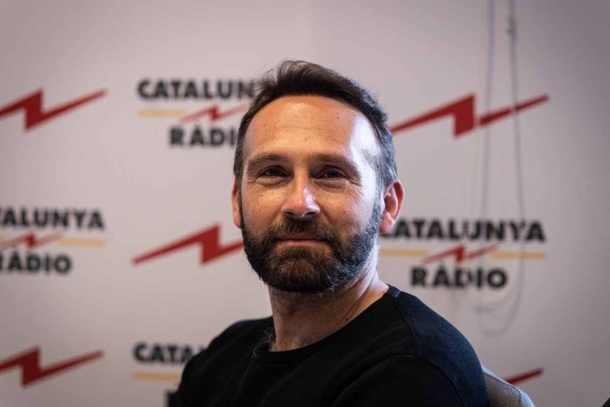 Revolucio4's tweet photo. 📻 “El Big data serà el nou marketing” @DionisG   a @catalunyaradio #RevolucióCatRàdio 

▶️ https://t.co/zLldqnxMLF https://t.co/V6BeK4blcg