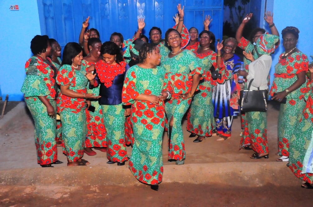 Cartelfemmes tweet media