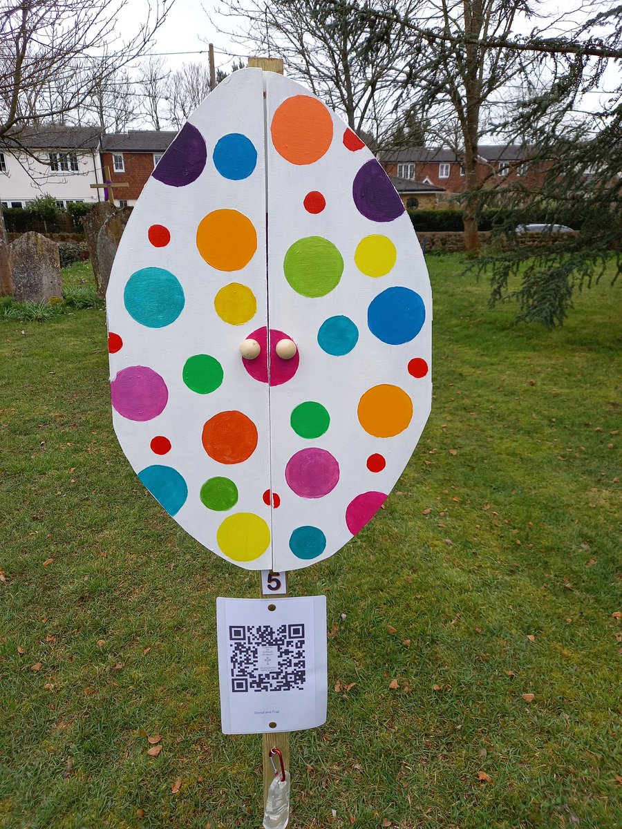 3parishes's tweet photo. #Aneggcitingjourney:

Easter story installed at St James, Elstead. Open the door to reveal the picture, scan the QR code to hear the story, booklet available in the porch. Hand sanitiser available on each egg.

#JourneytoEaster with us... https://t.co/dFKMtU2LY0