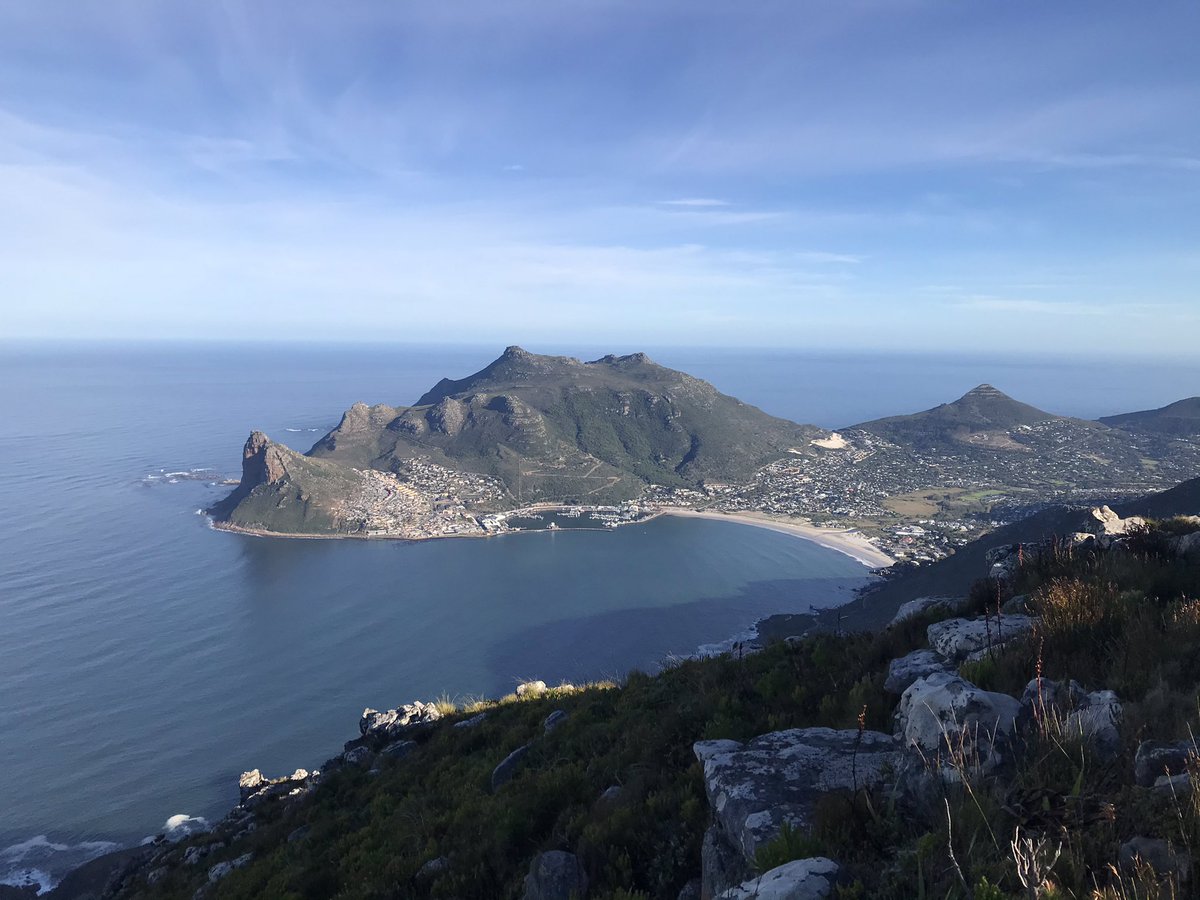michaelastracha's tweet photo. View from my hike this morning to Noordhoek Peak overlooking Hout Bay. Just gorgeous. Great way to start a Sunday. https://t.co/DANIED4RYw