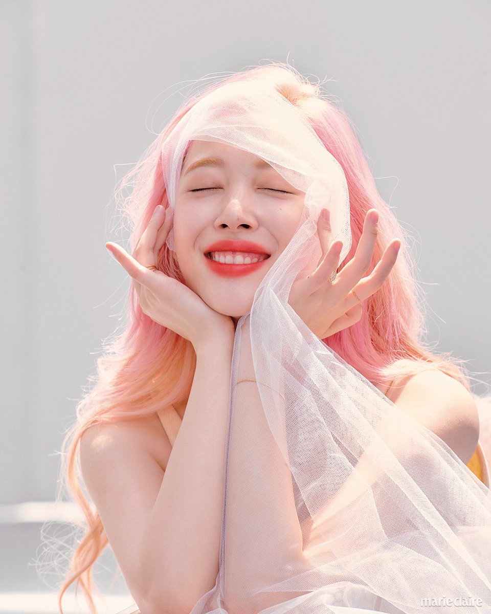 kpopnews2_'s tweet photo. 🎂 Hoje Sulli estaria completando 27 anos. 

Parabéns ao anjinho!
#HappySulliDay https://t.co/INgxWN9Xq0