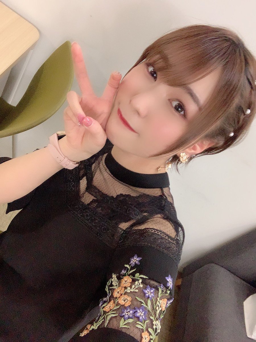 富田美憂 声優 の年収やカップは かわいい画像も ずず君ブログ
