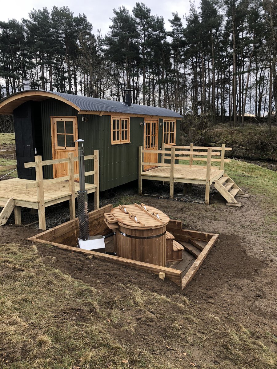 l15hhh's tweet photo. The new project well on its way to being finished in time for rules easing. #chishillwayhuts #shepherdshut #Northumberland #glamping #newproject https://t.co/0dUSxzEEva