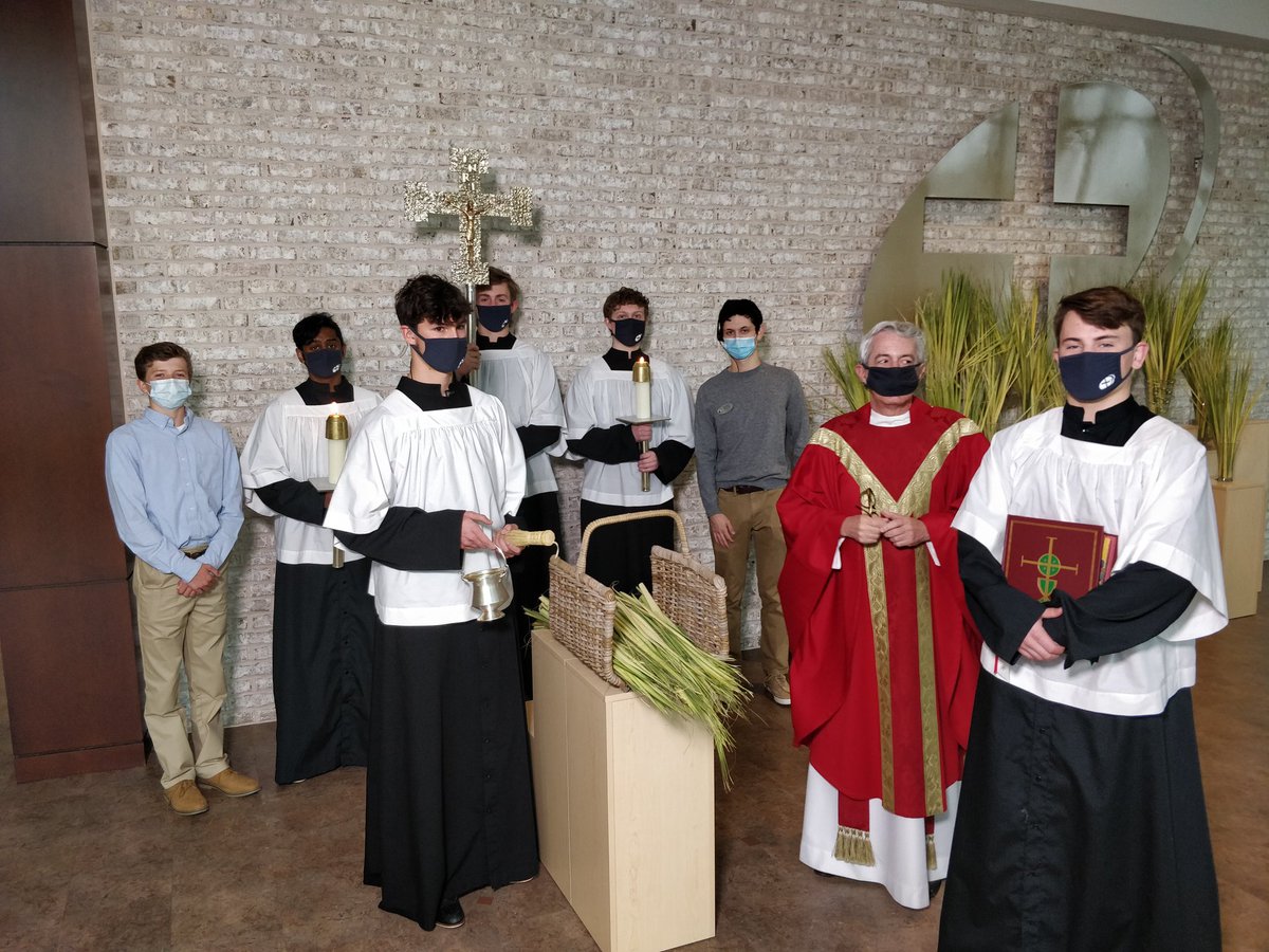 nativitypastor's tweet photo. Many people spread their cloaks on the road, and others spread leafy branches 
that they had cut from the fields.
Those preceding him as well as those following kept crying out:
    “Hosanna!
        Blessed is he who comes in the name of the Lord."

A blessed Palm Sunday to all https://t.co/ySmUPWNGvY