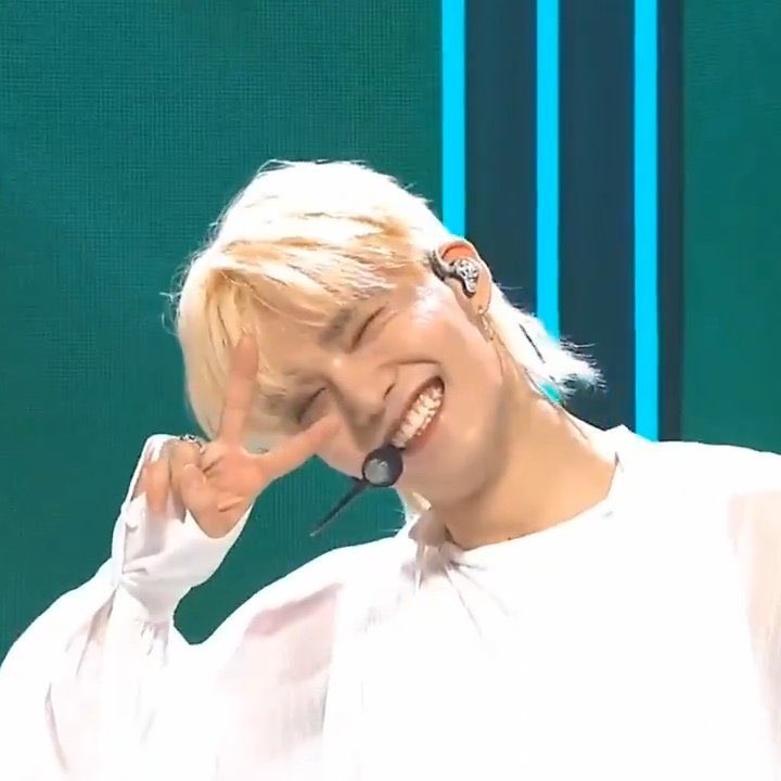 tiny seunghun tweet media