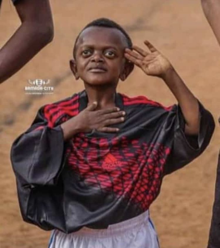 kojo_mufasa's tweet photo. Today is Palm Sunday... if you’re a hard guy then Palm fufu because a legend once said : 

HARD GUYS PALM FUFU 😂😂😂 https://t.co/CI5jK4BZAb