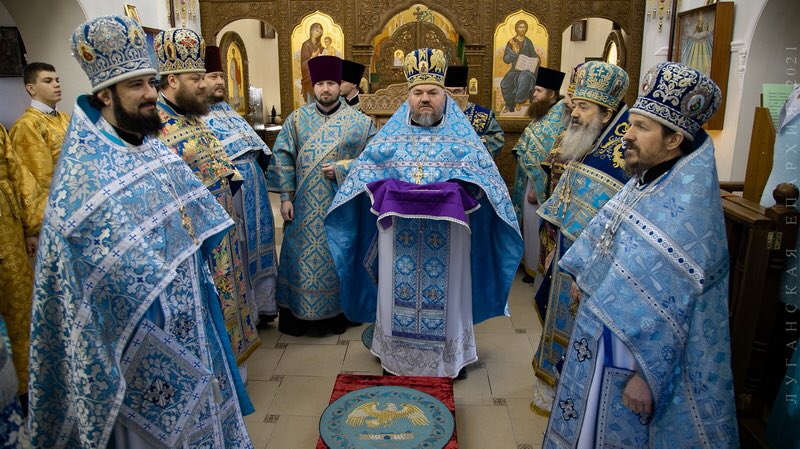 27 марта. Архиерейское богослужение в Алчевском благочинии. Луганская епархия shar.es/aoOhuv