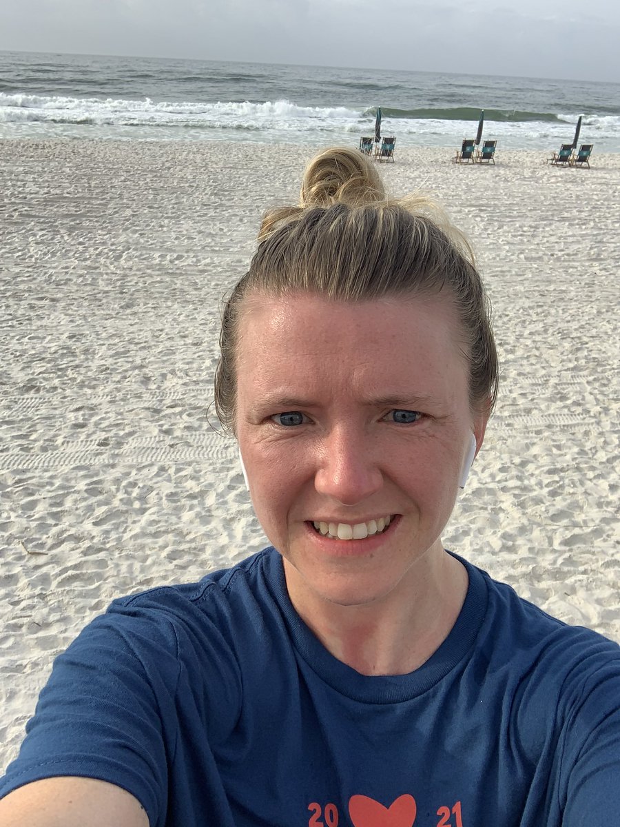 bpfrost314's tweet photo. Running is better at the beach. #minimyway https://t.co/ym5ES0FGii