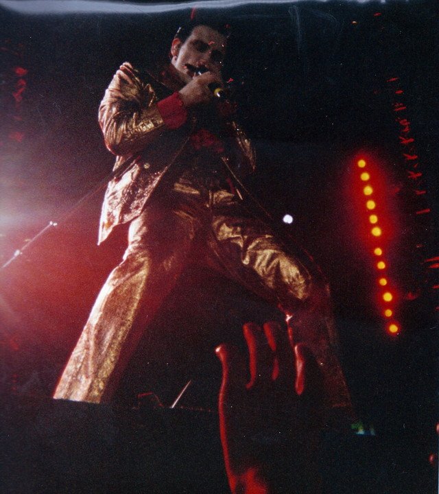 daniel2u2's tweet photo. #LoveU2 the original #macphisto https://t.co/uapBUZH3zX