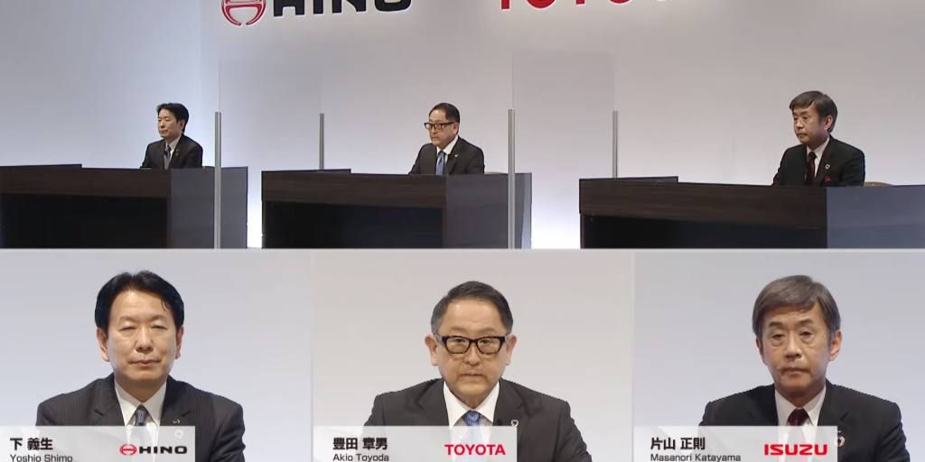 judecaparos's tweet photo. "The companies are billing the partnership as a way to combine Isuzu and Hino's strengths in commercial vehicles with what Toyota calls its CASE technologies -- standing for connected, autonomous, shared and electric vehicles." https://t.co/IWNsA9eHLZ #automotive https://t.co/wyN35mxPqx