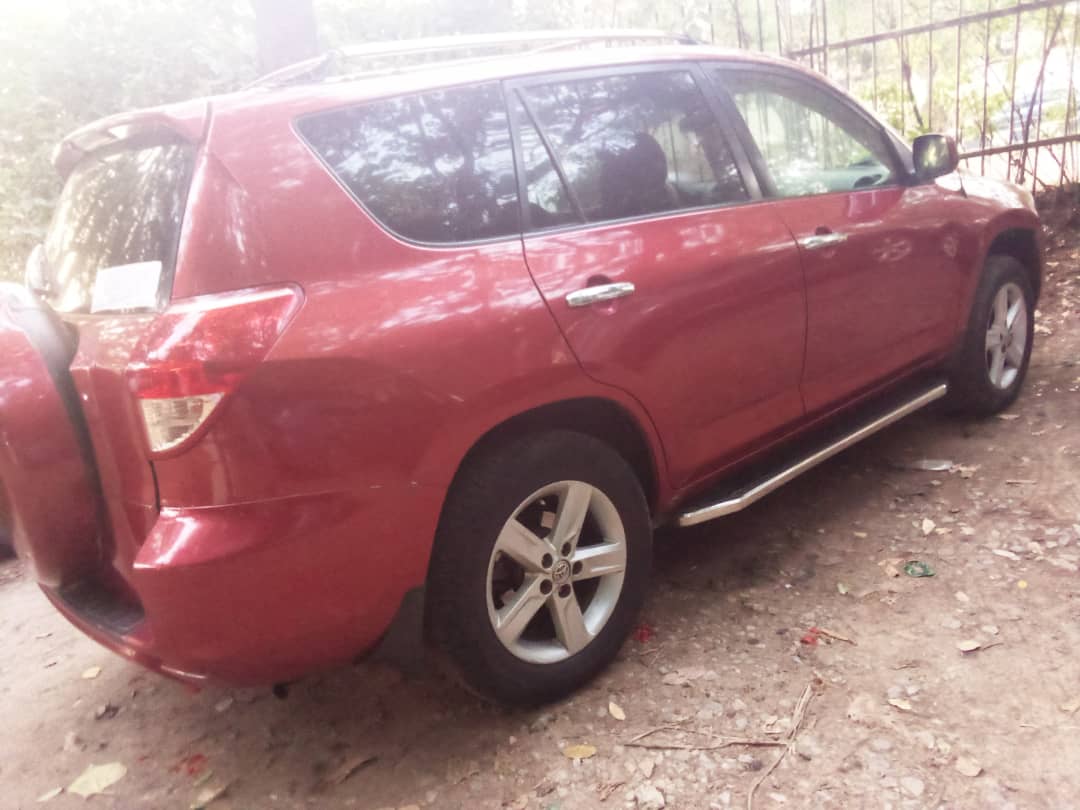 abujarides's tweet image. Quick sale!!!
2008 Toyota RAV4
Few months used
Reverse cam &amp;amp; DVD player
First body
Location: Abuja
Price: 2.350
DM or call 09067505058
#AbujaTwitterCommumity