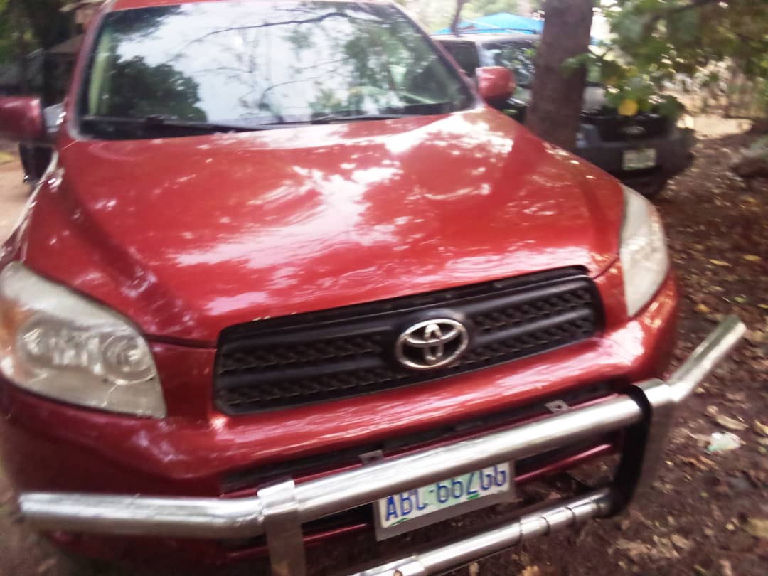 abujarides's tweet image. Quick sale!!!
2008 Toyota RAV4
Few months used
Reverse cam &amp;amp; DVD player
First body
Location: Abuja
Price: 2.350
DM or call 09067505058
#AbujaTwitterCommumity