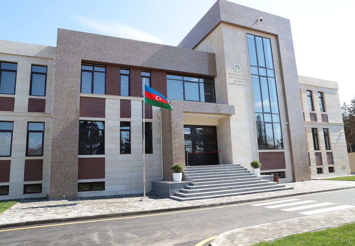 DTX_Azerbaijan's tweet photo. Dövlət Təhlükəsizliyi Xidmətinin İctimai əlaqələr şöbəsinin məlumatı

Azərbaycan təhlükəsizlik orqanlarının yaranmasının 102 illiyi ilə bağlı tədbirlər keçirilmişdir

ətraflı: https://t.co/Y41rqYiFoU https://t.co/UR1vGRX8ig