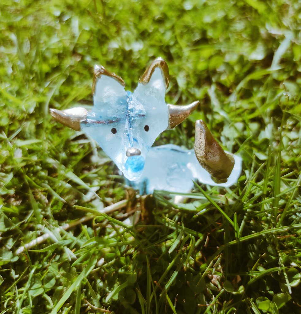 EbibiGlass's tweet photo. ✨ Tirage au sort ✨
RT +Follow et tentez d'adopter ce renard qui a perdu son pic 

Tirage le dimanche 4 avril à 12h https://t.co/TcT9F9wDAv