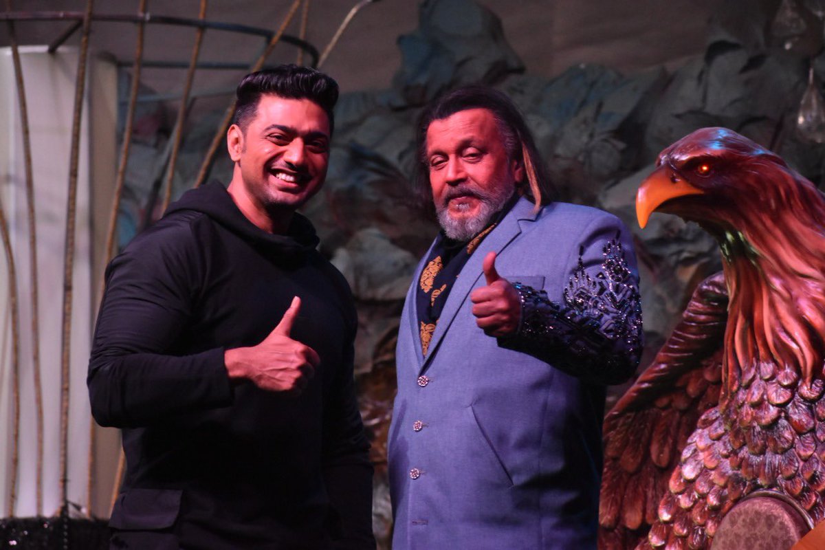 idevadhikari's tweet photo. Proud to present the next joint venture of @DEV_PvtLtd &amp; @BengalTalkies starring none other than our very own #MithunDa &amp; Myself🙏🏻
Super excited and proud to have him onboard. 
Directed by @AVIJIT416 
Stay tuned for more.😘
@AdvARC_official https://t.co/QmaAzwfFFc