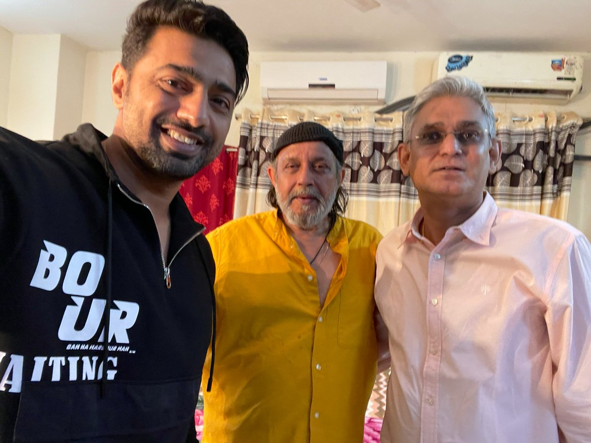 idevadhikari's tweet photo. Proud to present the next joint venture of @DEV_PvtLtd &amp; @BengalTalkies starring none other than our very own #MithunDa &amp; Myself🙏🏻
Super excited and proud to have him onboard. 
Directed by @AVIJIT416 
Stay tuned for more.😘
@AdvARC_official https://t.co/QmaAzwfFFc